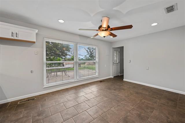 Building Photo - 6209 Shadydell Dr
