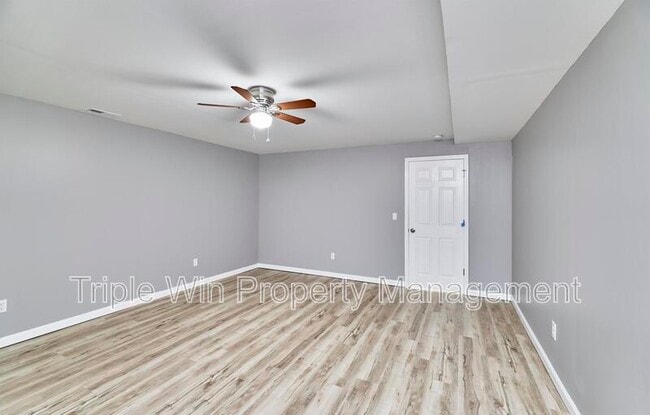 Building Photo - 4927 Triple Tree Ct