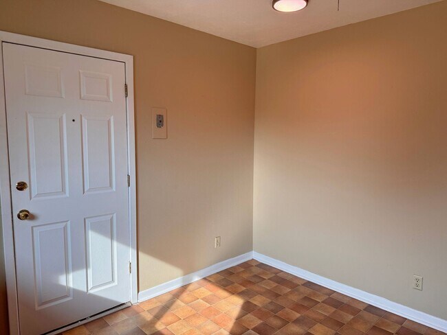 Building Photo - 3 Bed 1.5 Bath Home Close to Sheppard AFB!