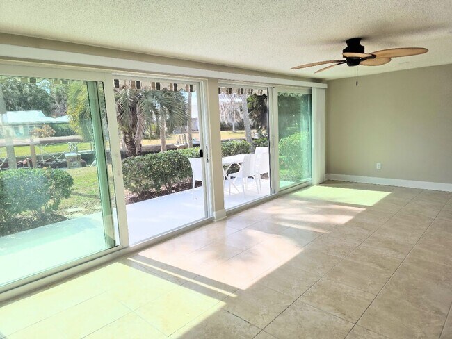 Building Photo - Beautiful 2-bedroom, 2-bath waterfront villa