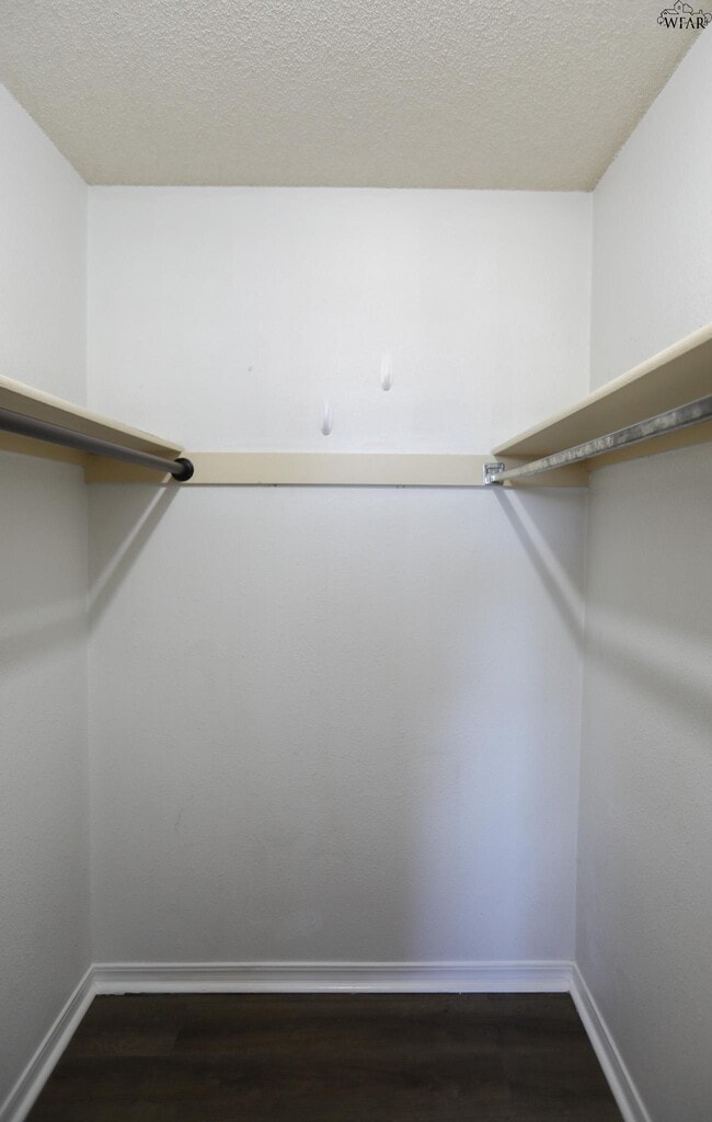 Building Photo - 5403 Hooper Dr