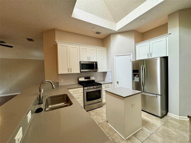 Building Photo - 8311 Edgemoor Pl
