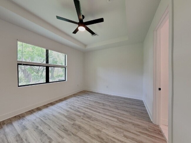 Building Photo - 26473 Explorer Rd