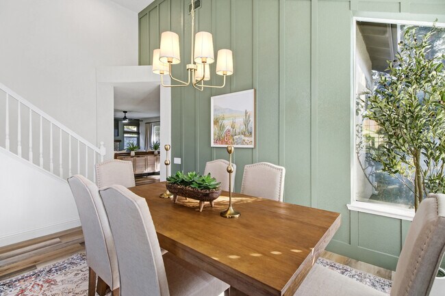 Building Photo - 2559 Du Bois Dr