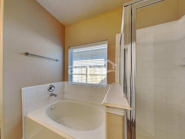 Building Photo - 7819 Niki's Crossing