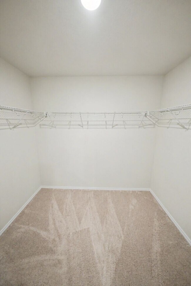 Building Photo - Open-Concept 3BR + Game Room Near Fort Sam & Randolph - Realtor Commission: $500