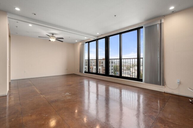 Building Photo - 36 A St