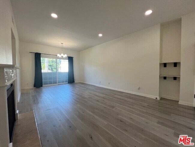 Building Photo - 3261 Sawtelle Blvd