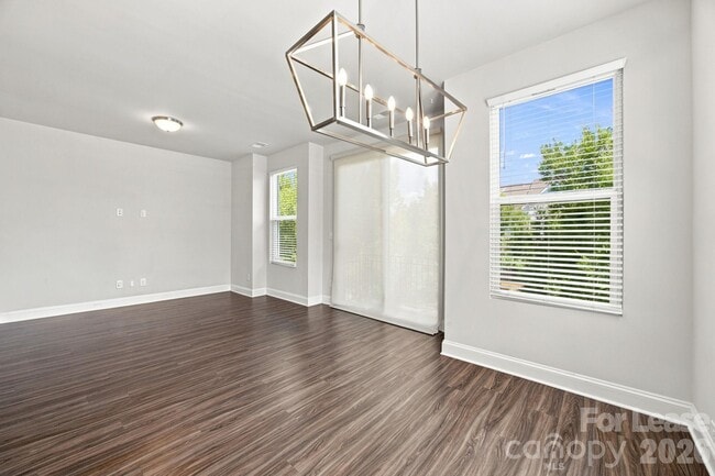 Building Photo - 1205 Kohler Ave