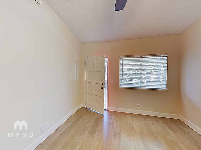 Building Photo - 6959 Greenback Ln