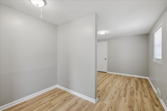 Building Photo - 5010 S Brookville Rd