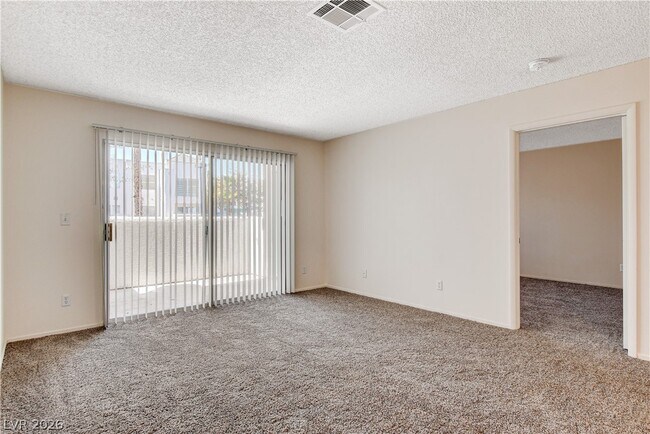 Building Photo - 7100 W Pirates Cove Rd