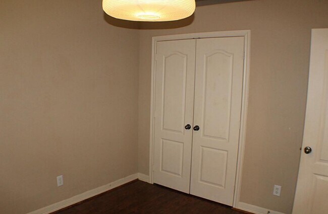 Building Photo - 15223 Harlin