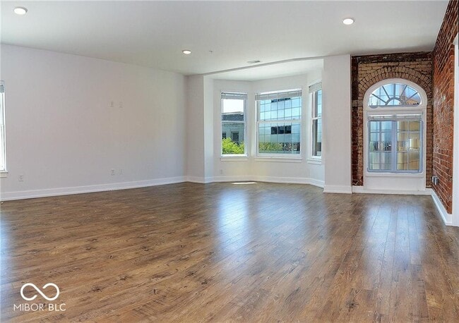 Building Photo - 829 N Pennsylvania St