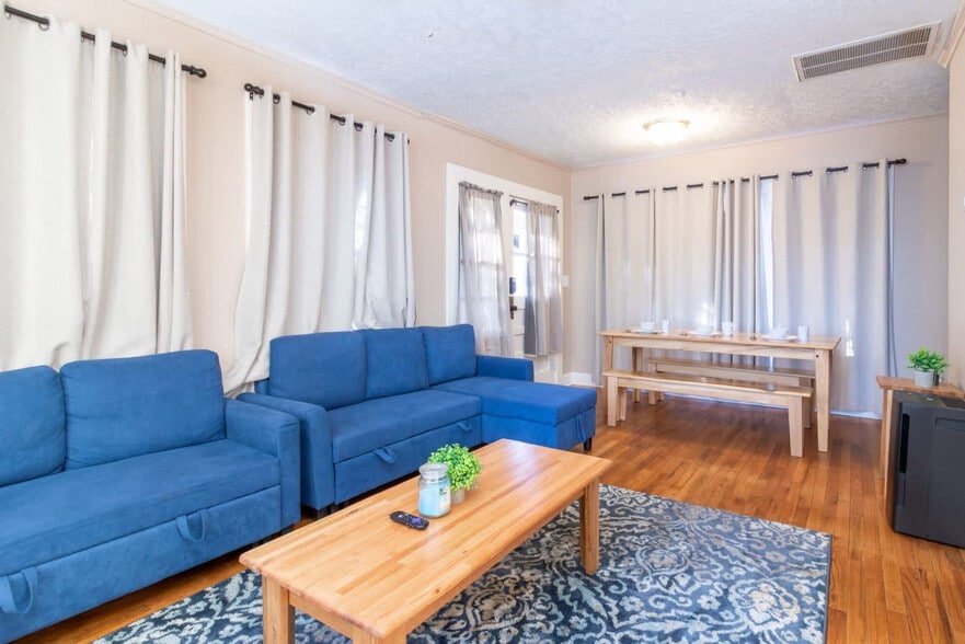 Building Photo - 2217 13th St