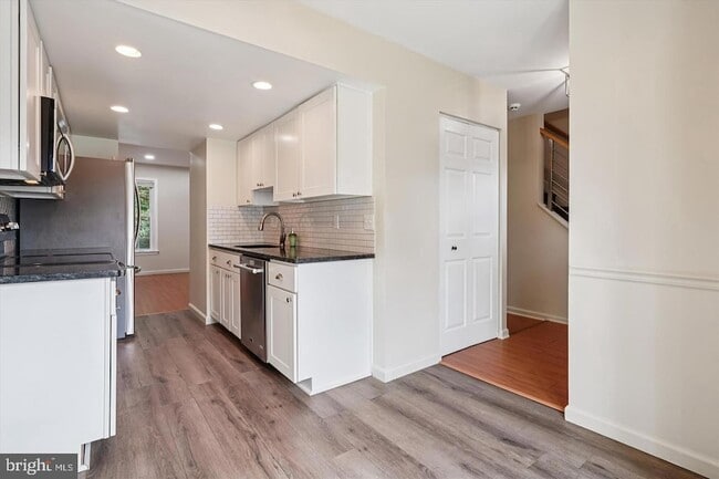 Building Photo - 3226 Foothill St