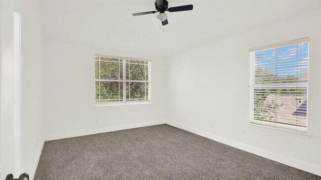 Building Photo - 641 Fort Thomas Pl