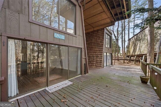 Building Photo - 3200 Rim Cove Dr