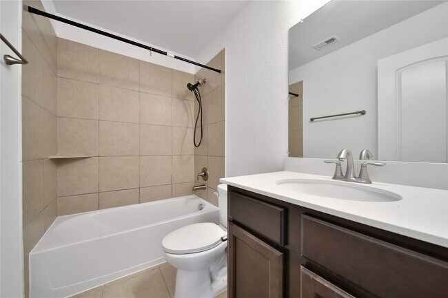 Building Photo - 27 Waterfall Way