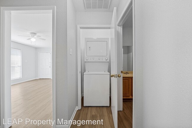 Building Photo - 3 br, 2 bath House - 919 Potomac Dr