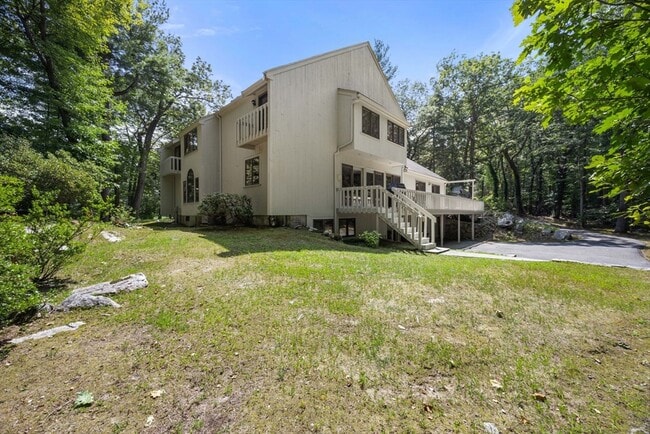 Building Photo - 4 Crestview Ln