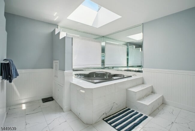 Building Photo - 5 Trombley Dr