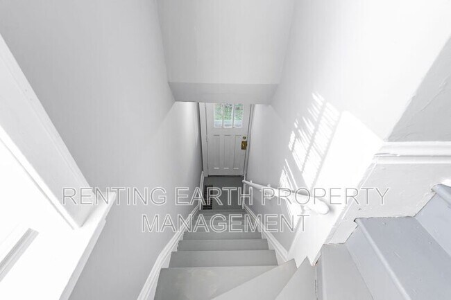 Building Photo - 3868 Meramec St