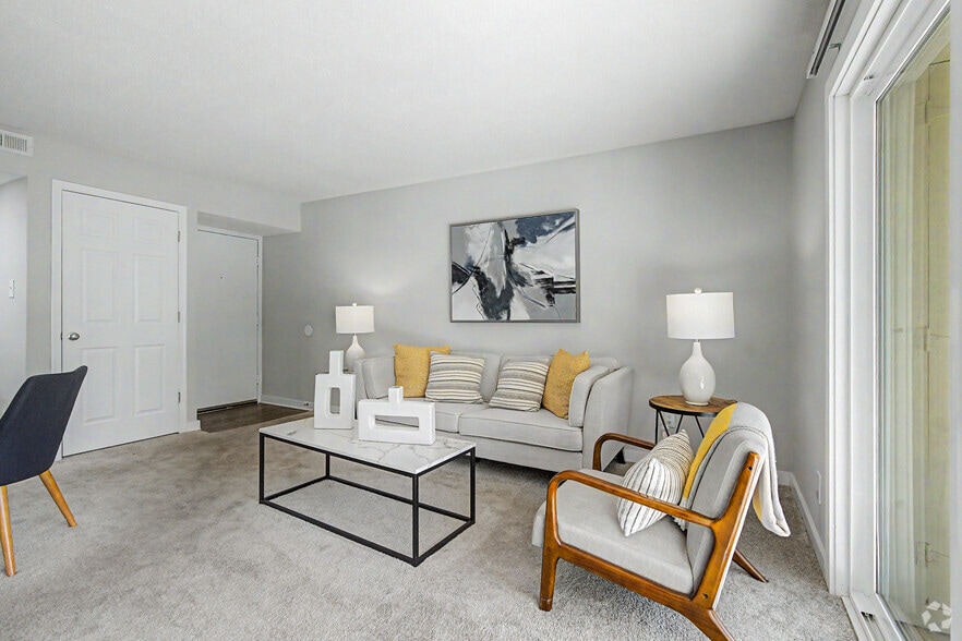 Windsor Deluxe 2BR, 1BA - 871SF - Living Room - Chesterfield Village