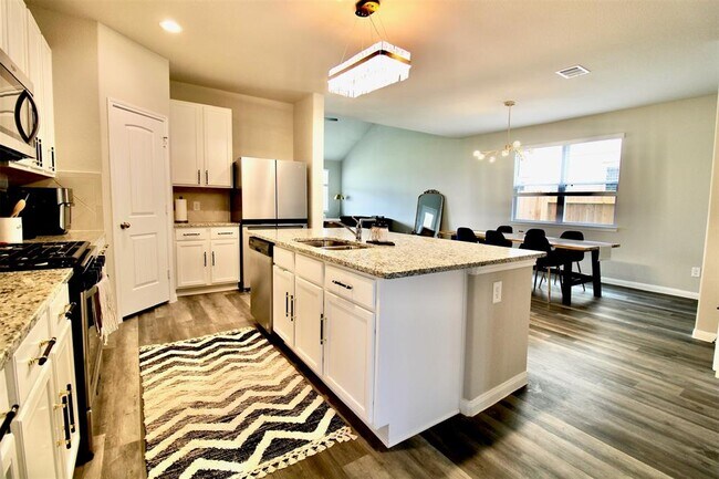 Building Photo - 24930 Adami Veduta Ct