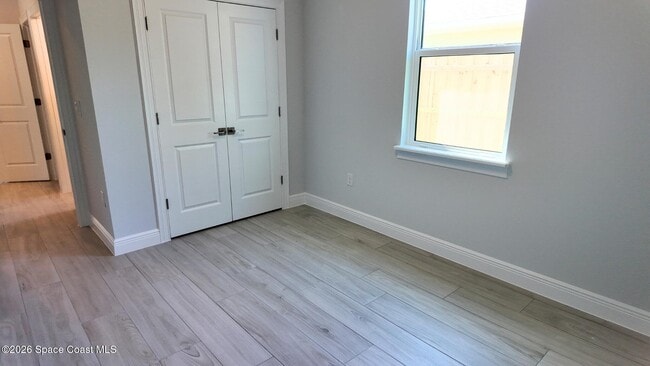 Building Photo - 414 Grove Ln