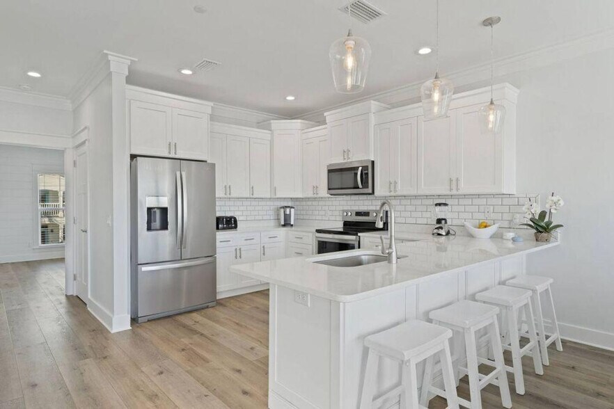 Building Photo - 118 Riviera Dr