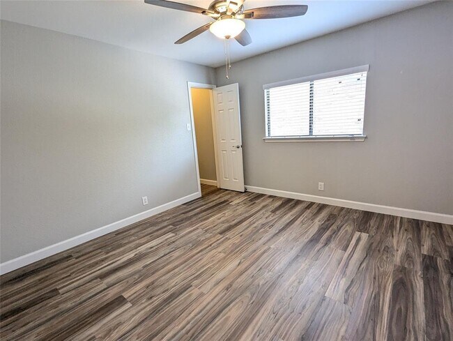 Building Photo - 1707 Del Norte Cove