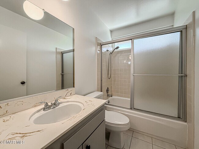 Building Photo - 3761 Patrick Henry Pl