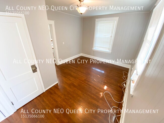 Building Photo - 2348 Highland Ave
