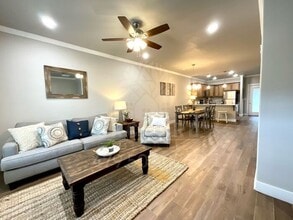Building Photo - EP 4 | Townhome in Siloam Springs!