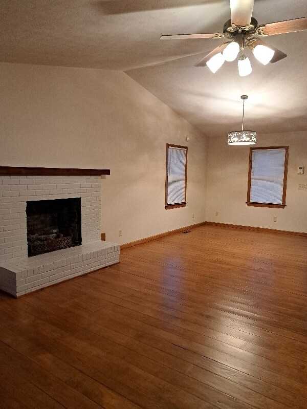 Building Photo - 550 Kinross Dr