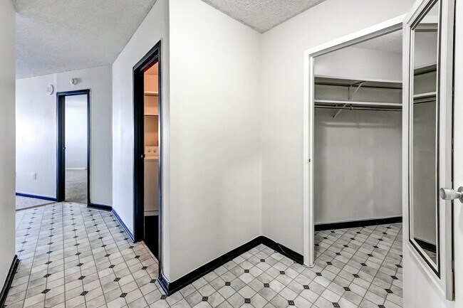 Building Photo - 205 E Joppa Rd