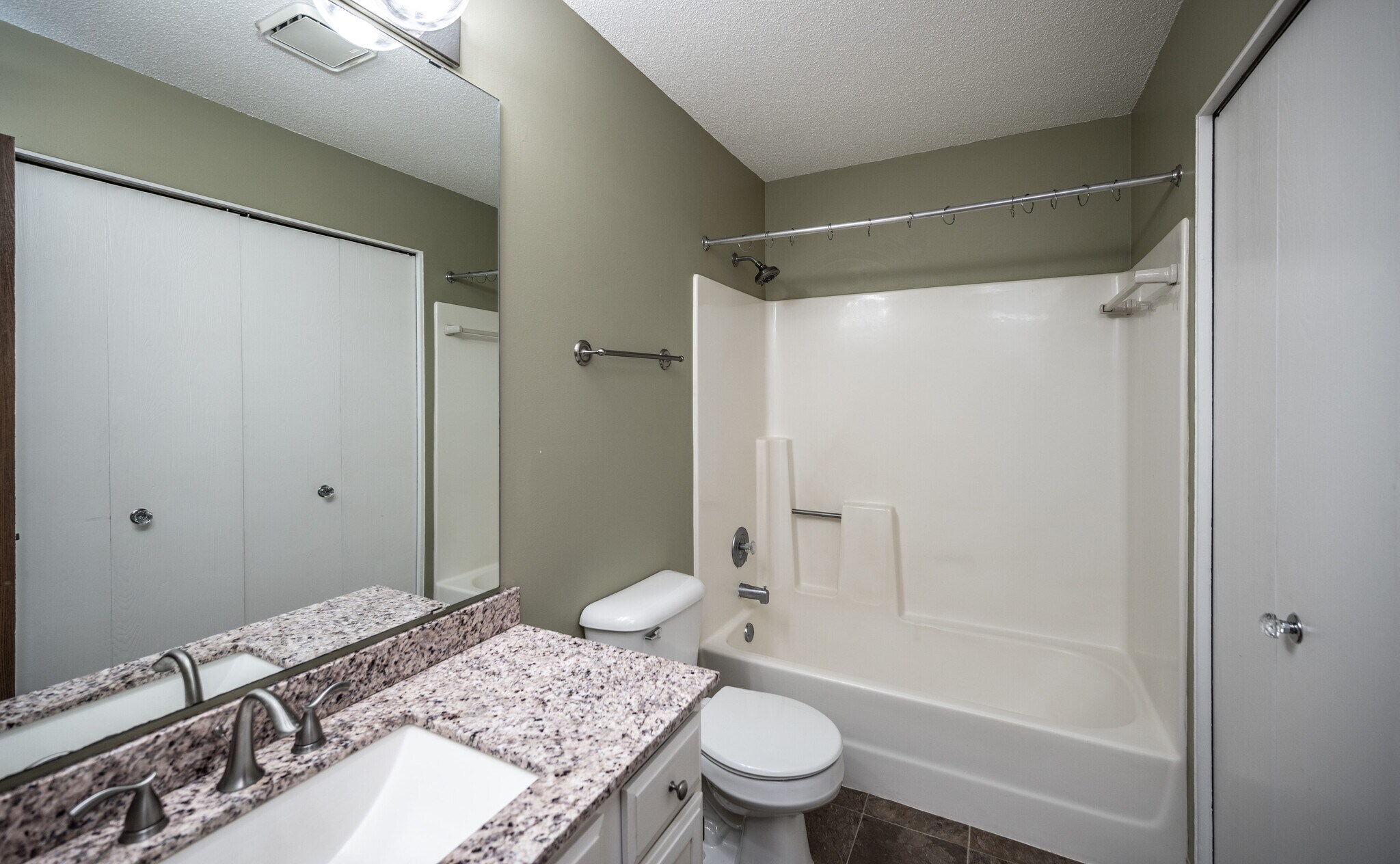 Building Photo - 3589 Blue Jay Way