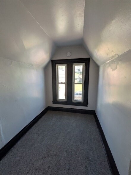 Building Photo - 1818 Westmont Ave