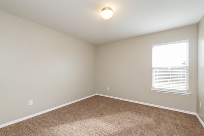 Building Photo - 13312 Beaumont Dr