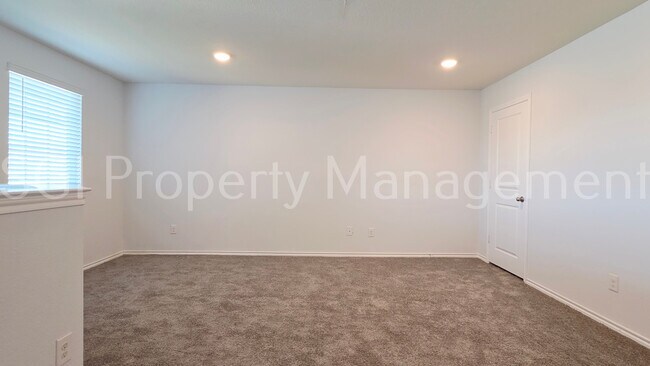 Building Photo - 1212 Bronze Ln