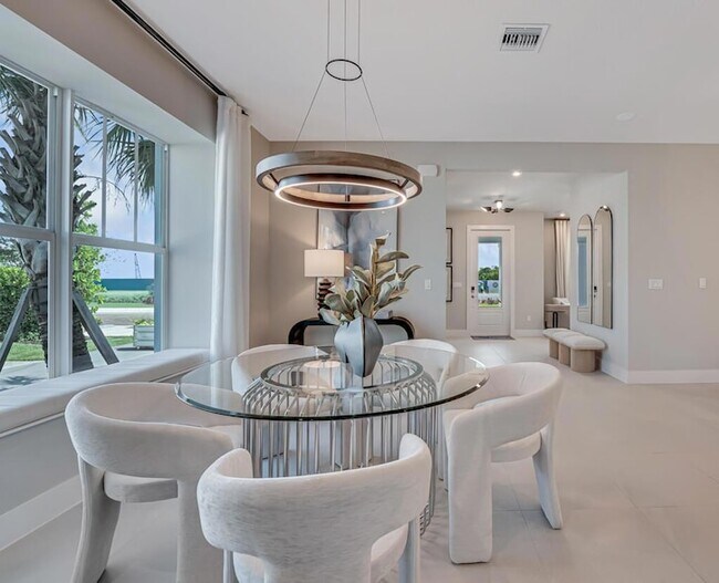 Building Photo - 925 SW Pr Ave