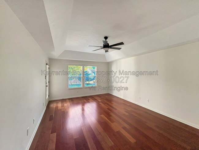 Building Photo - 650 E Whitney Ct