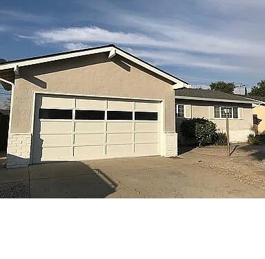 Primary Photo - 2211 Barrett Ave