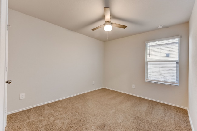 Building Photo - 156 Snapdragon Ln