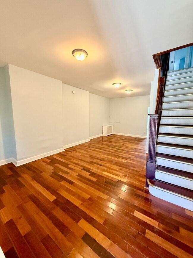 Building Photo - Available Now | Pet-Friendly 3-Bedroom Home with Spacious Living Areas