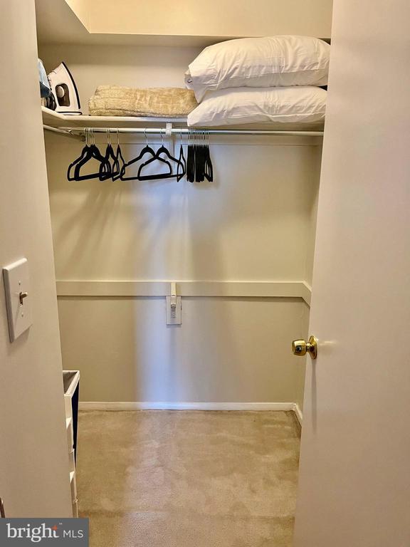 Building Photo - 1808 Old Meadow Rd