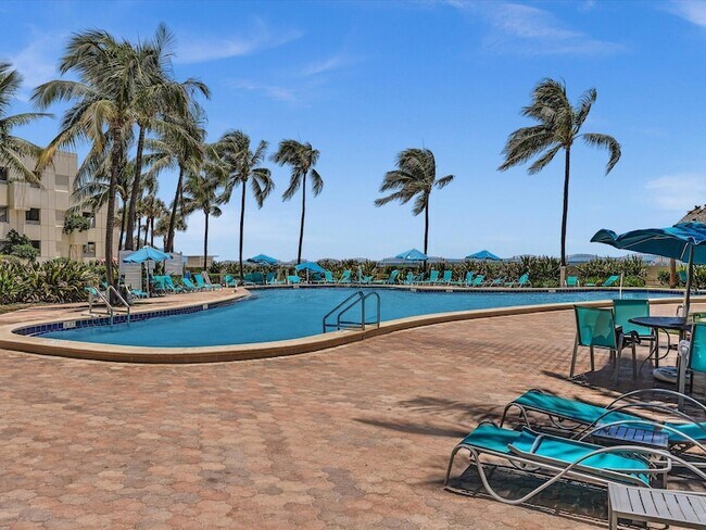 Building Photo - 3901 S Ocean Dr