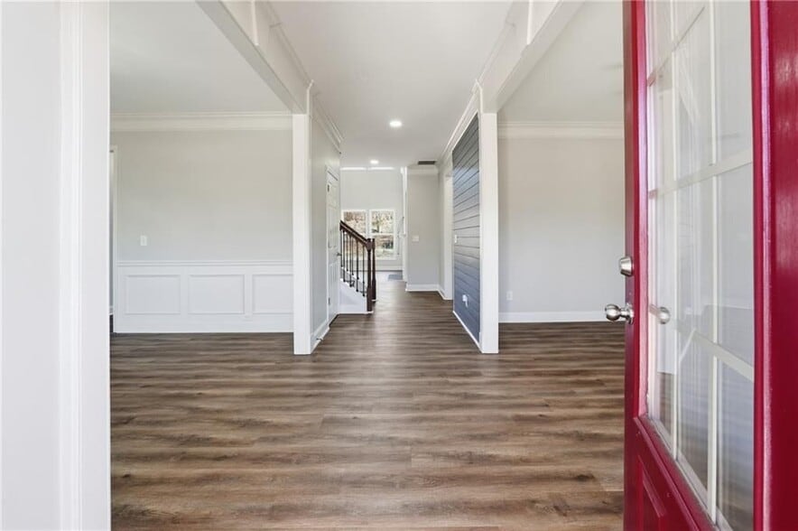 Building Photo - 1440 Waverly Glen Dr