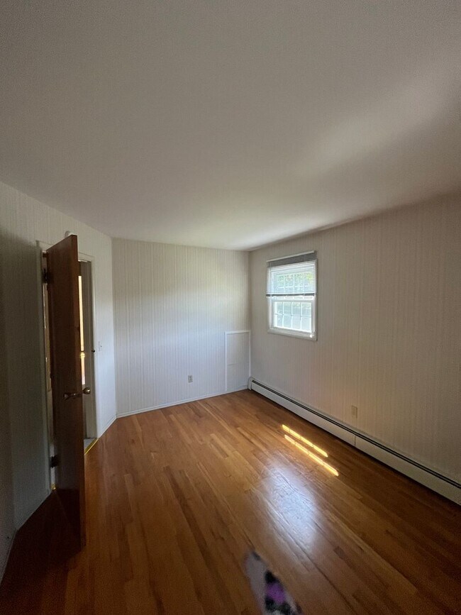 Building Photo - 110 Hillary Dr